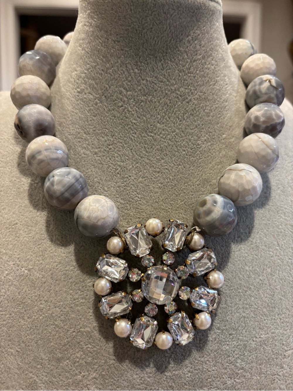 Gray chunky agate Beaded Statement Necklace with vintage Crystal Pendant
